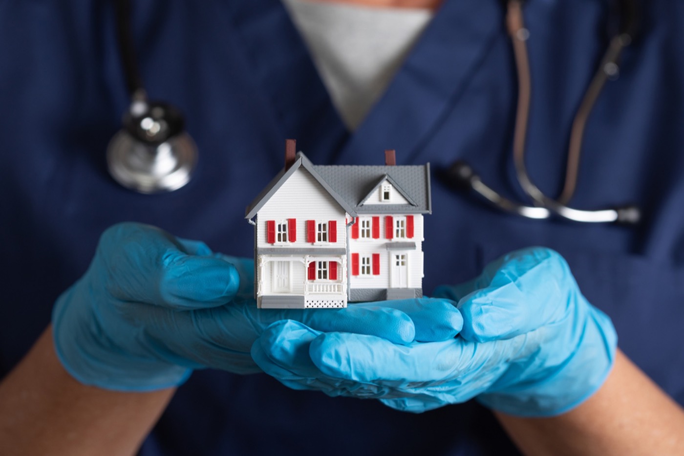 Family meeting a home care agency caregiver in Houston